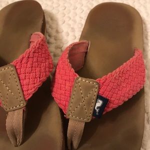 Vineyard Vines Flip Flops